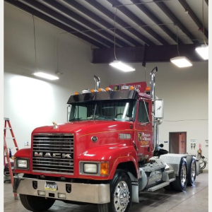 MASQUE 2016 Freightliner CASCADIA 127