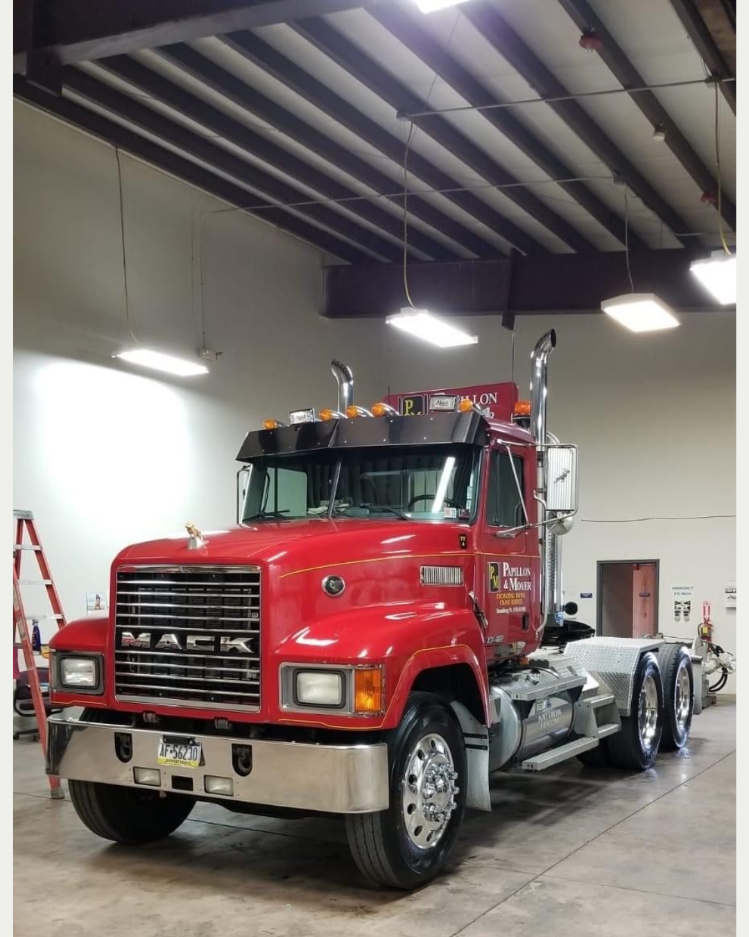 MASQUE 2016 Freightliner CASCADIA 127